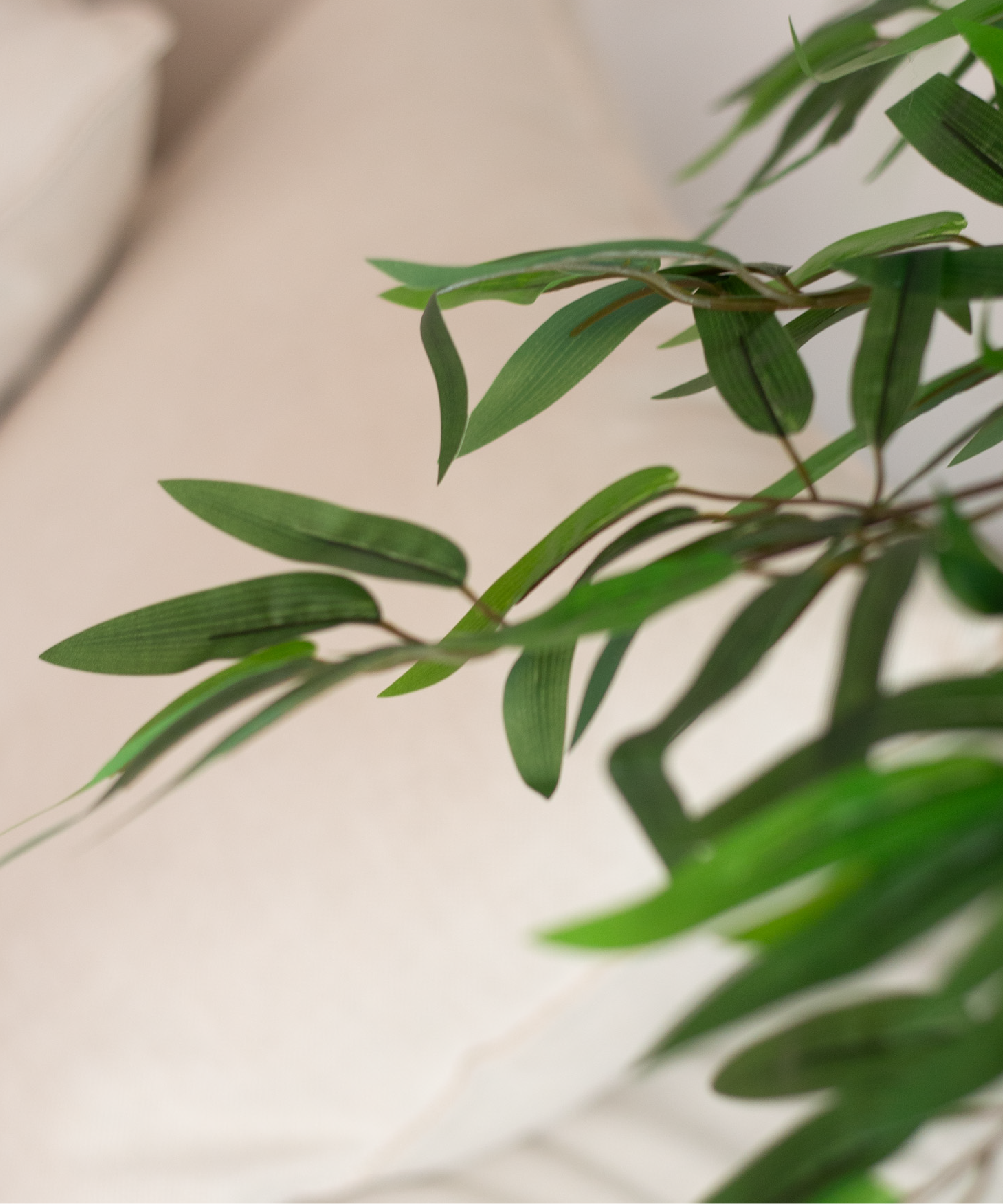 detalle hojas bambu artificial
