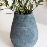 Detalle Jarron decorativo de ceramica Brisa Azul