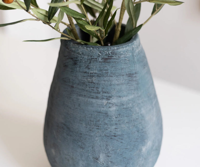 Detalle Jarron decorativo de ceramica Brisa Azul