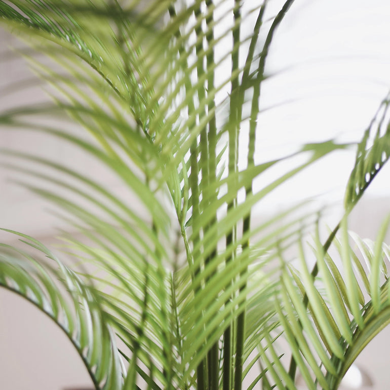 detalle palmera artificial
